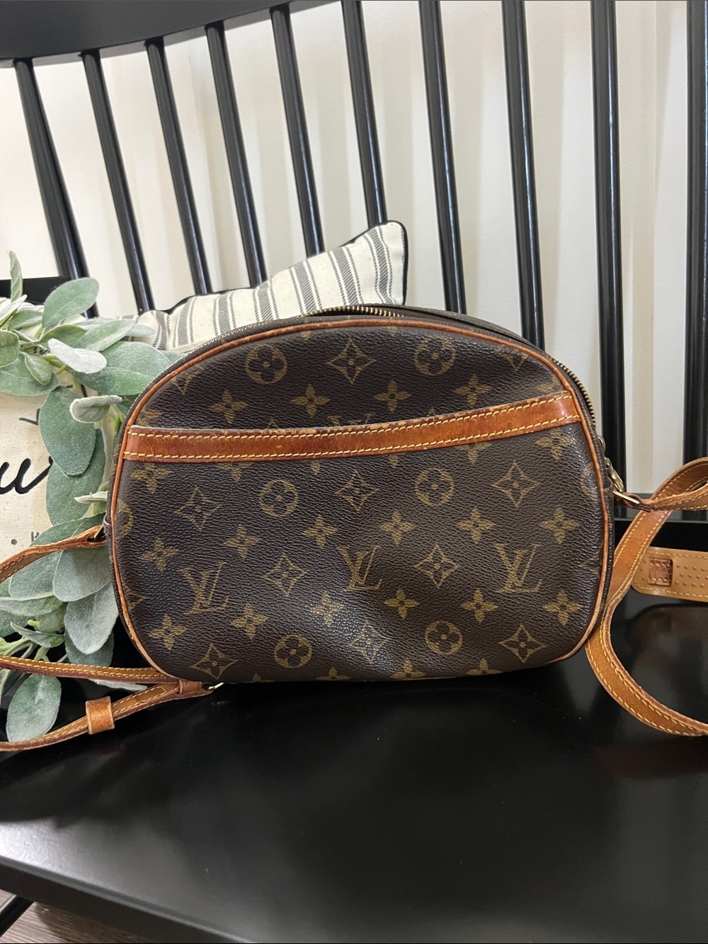 Louis Vuitton Monogram Blois Vintage Canvas Crossbody